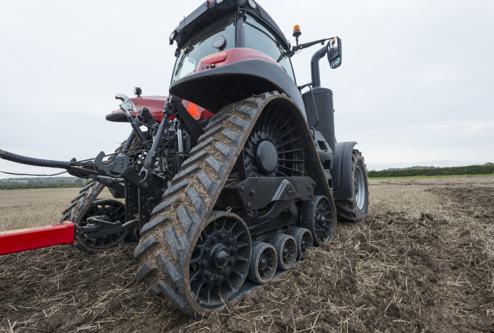 Traktorius Case IH Magnum AFS Connect™ Rowtrac serija 379 - 396 AG 